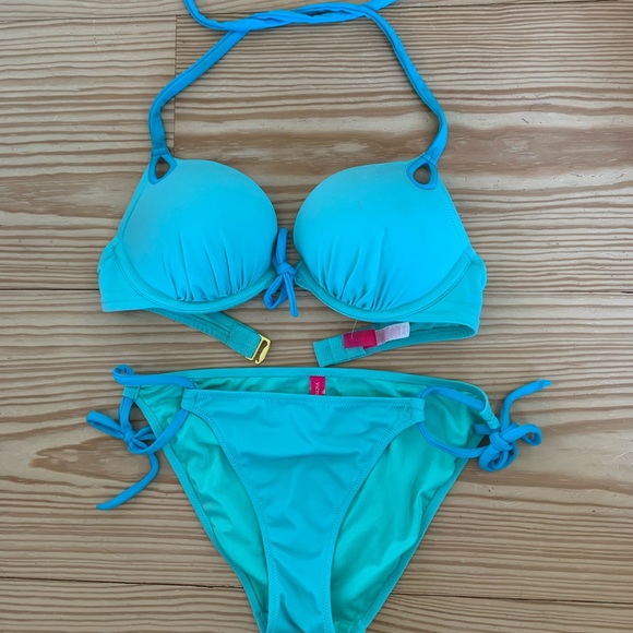 Victoria’s Secret turquoise bikini - Picture 4 of 4